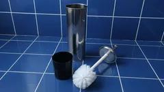 便座用ブラシの正しい洗い方：洗剤を使わない3つの方法