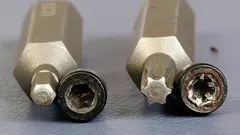 数秒で固着したネジを回す方法:実証済みの裏ワザ