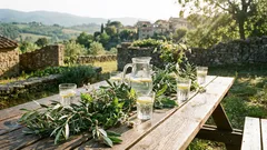 50歳以降の水分摂取：関節と肌の健康のために必要な水分量は？